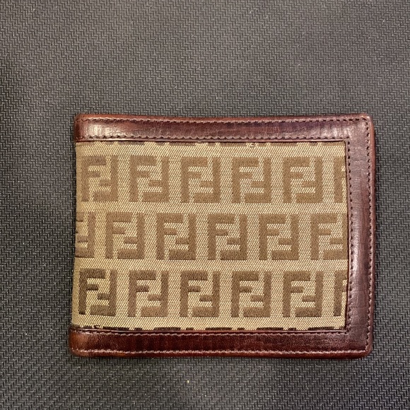 Fendi bi fold wallet - Picture 5 of 16